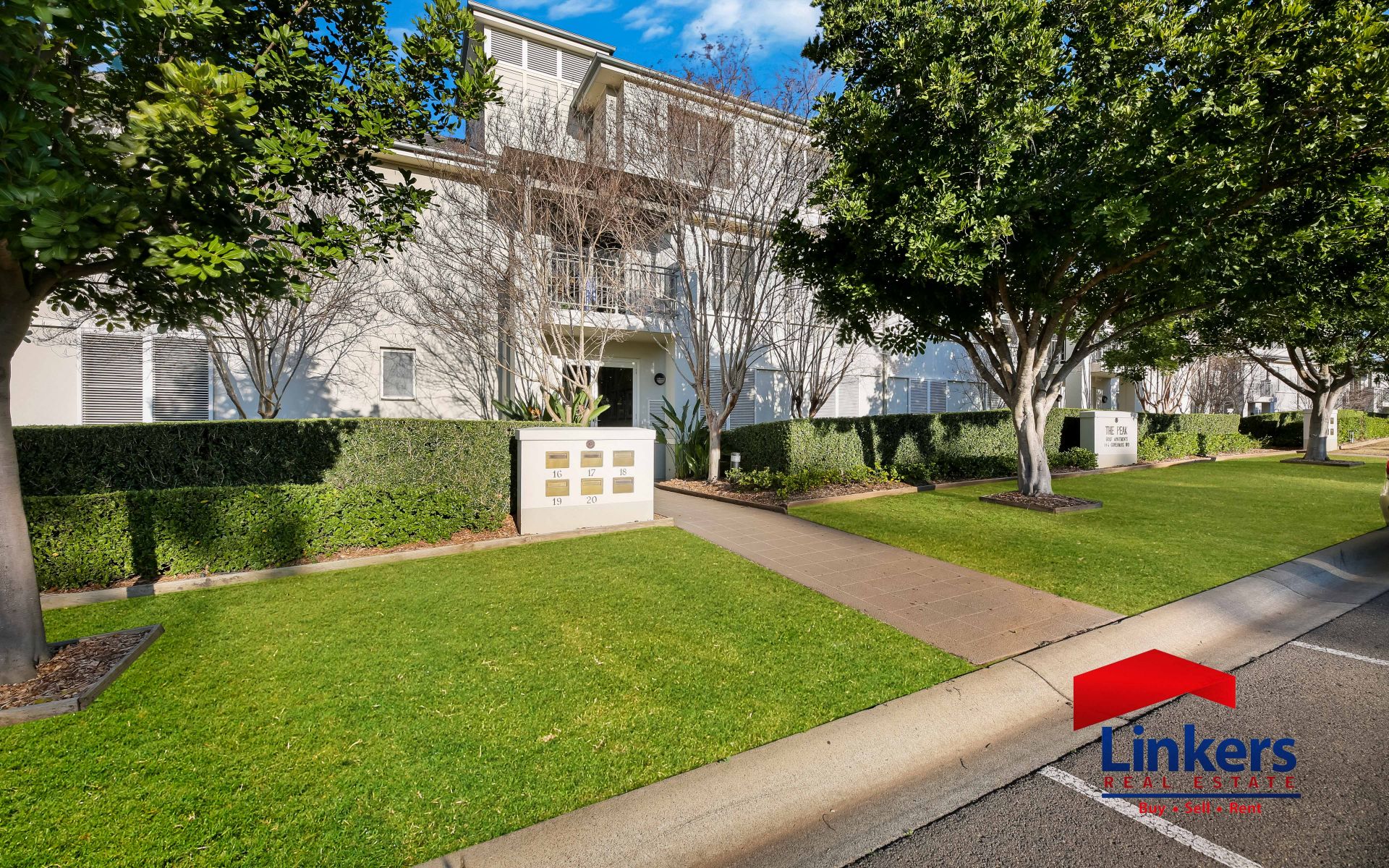 18/112114 Governors Way, Macquarie Links Linkers Real Estate