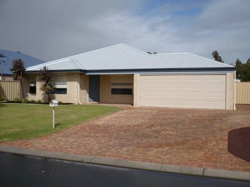 Real Estate For Sale 52 Gascoyne Circle Millbridge , WA