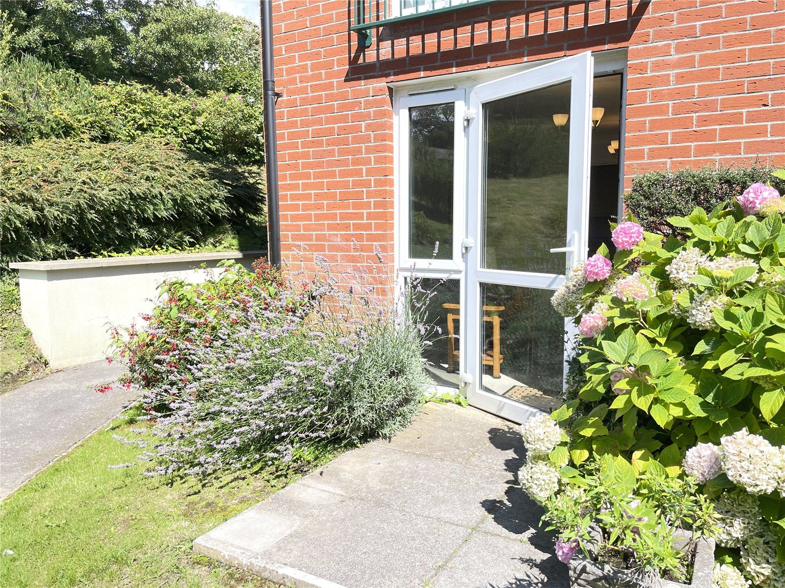 10 Peelers Court, St Andrews Road Kennedys Estate Agents