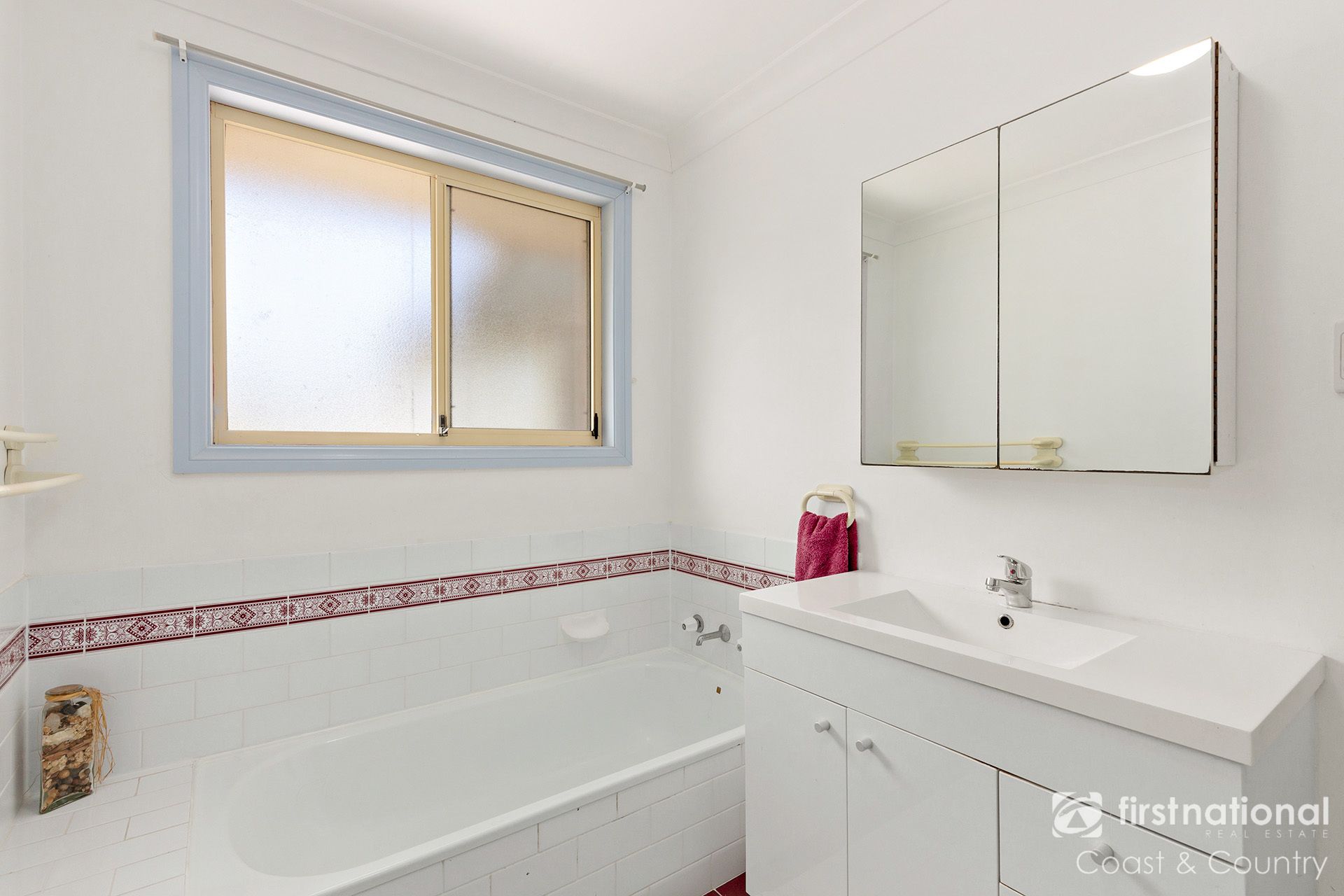 26 Shackleton Street, Shoalhaven Heads First National Coast & Country