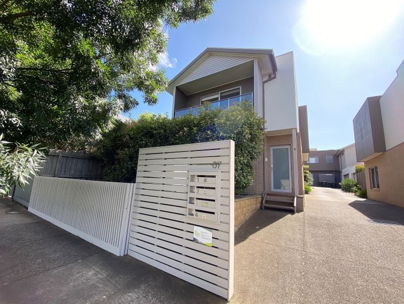 Real Estate For Lease 1/67 Sydney Parade Geelong , VIC