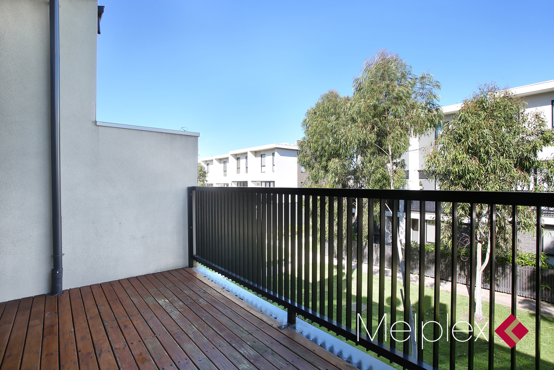 Real Estate SOLD 35 Central Park Walk Cheltenham , VIC