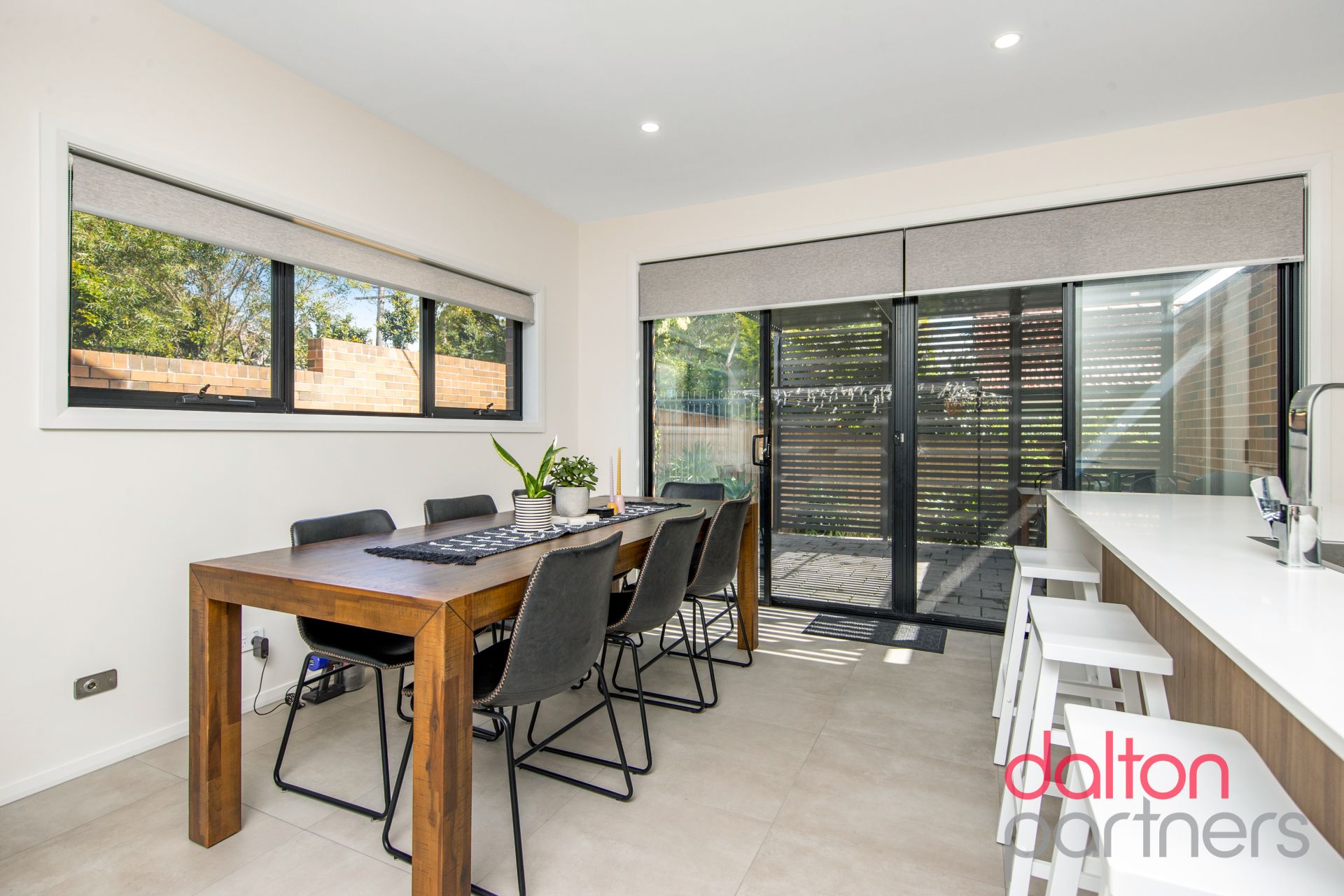 1/176 Park Avenue, Kotara Dalton Partners The Junction