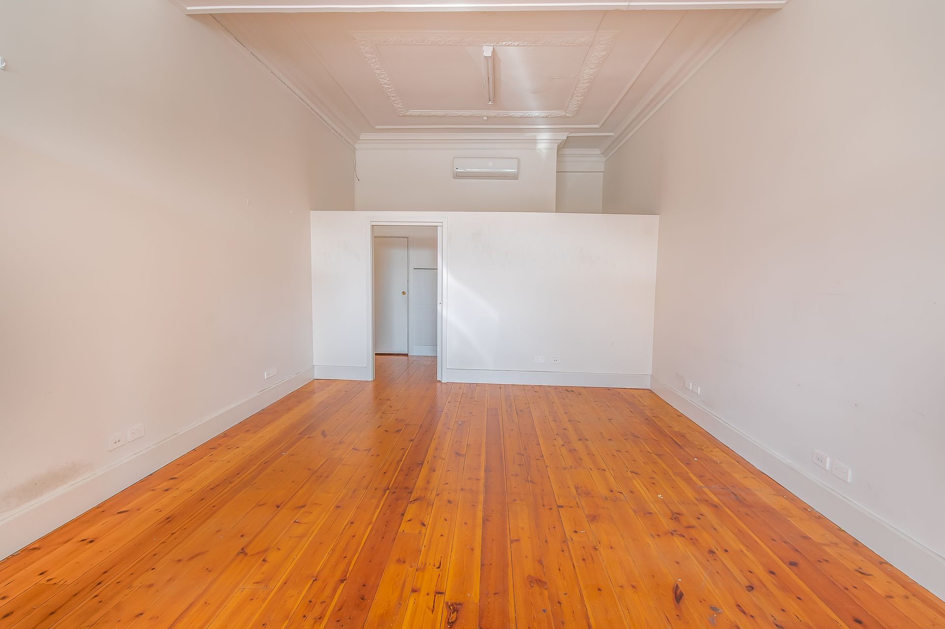 Real Estate For Commercial Lease 883 High Street Thornbury , VIC