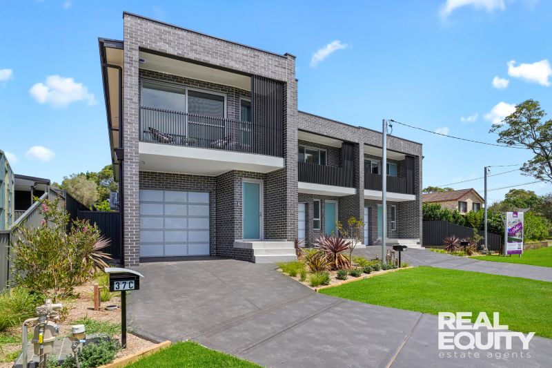 Real Estate For Sale 37C Bangalow Avenue Chipping Norton , NSW