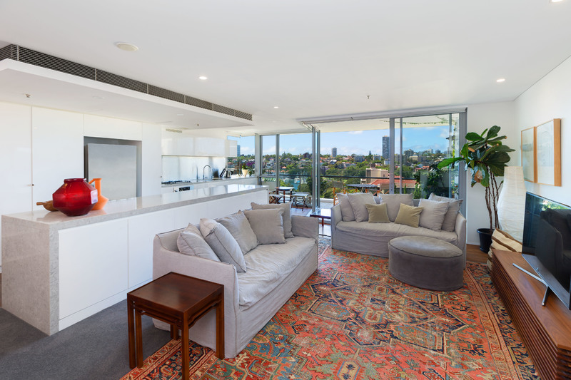 Sold 701/21 Elizabeth Bay Road Potts Point , NSW 2011