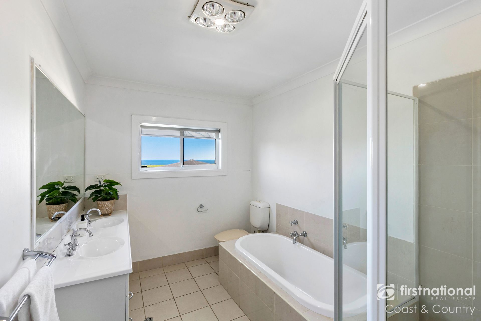 8 South Kiama Drive, Kiama Heights First National Coast & Country