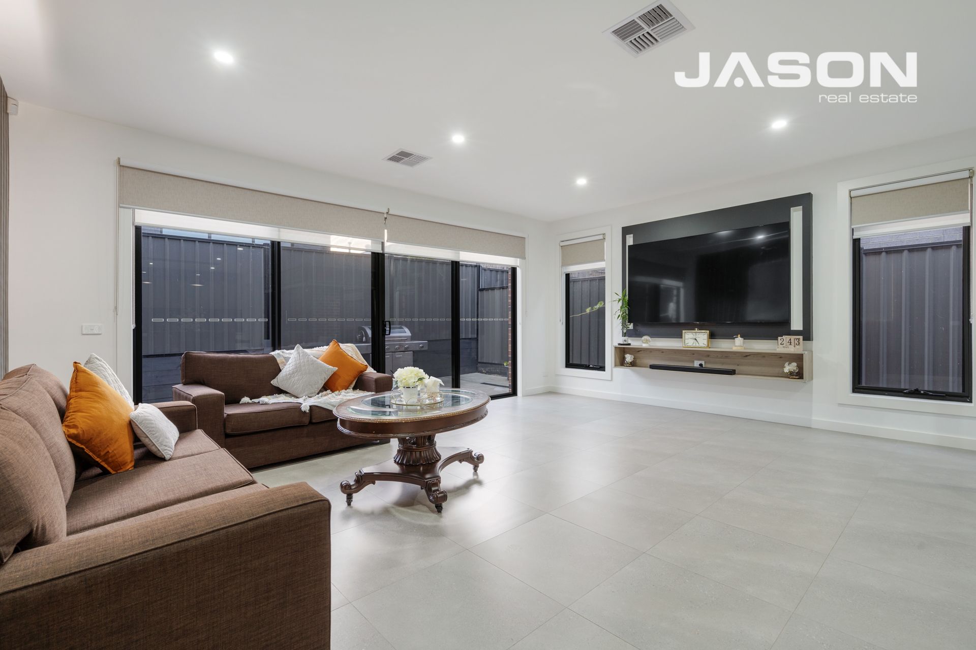 33 Crestwood Road, Greenvale Jason Real Estate