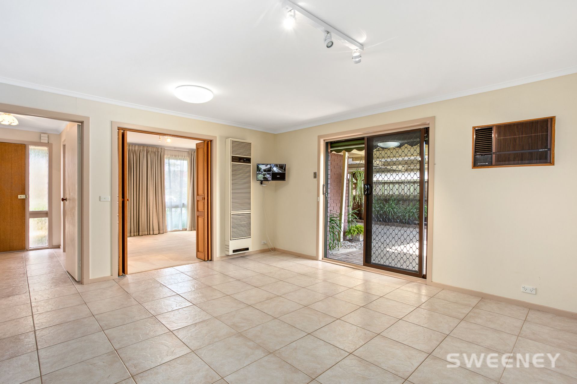 54 Spring Drive, HOPPERS CROSSING Sweeney Estate Agents