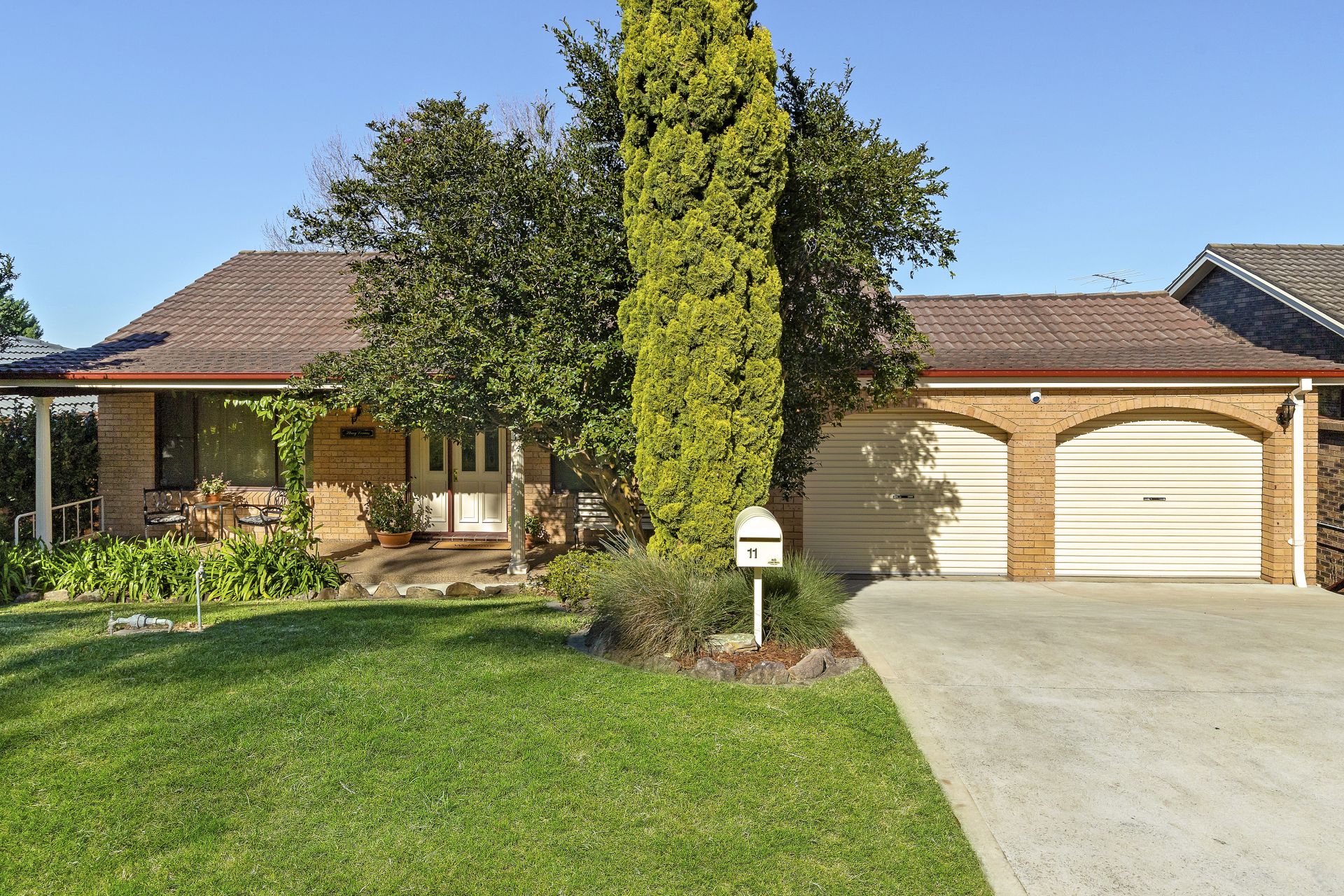 Real Estate For Sale 11 Medway Drive Mount Keira , NSW