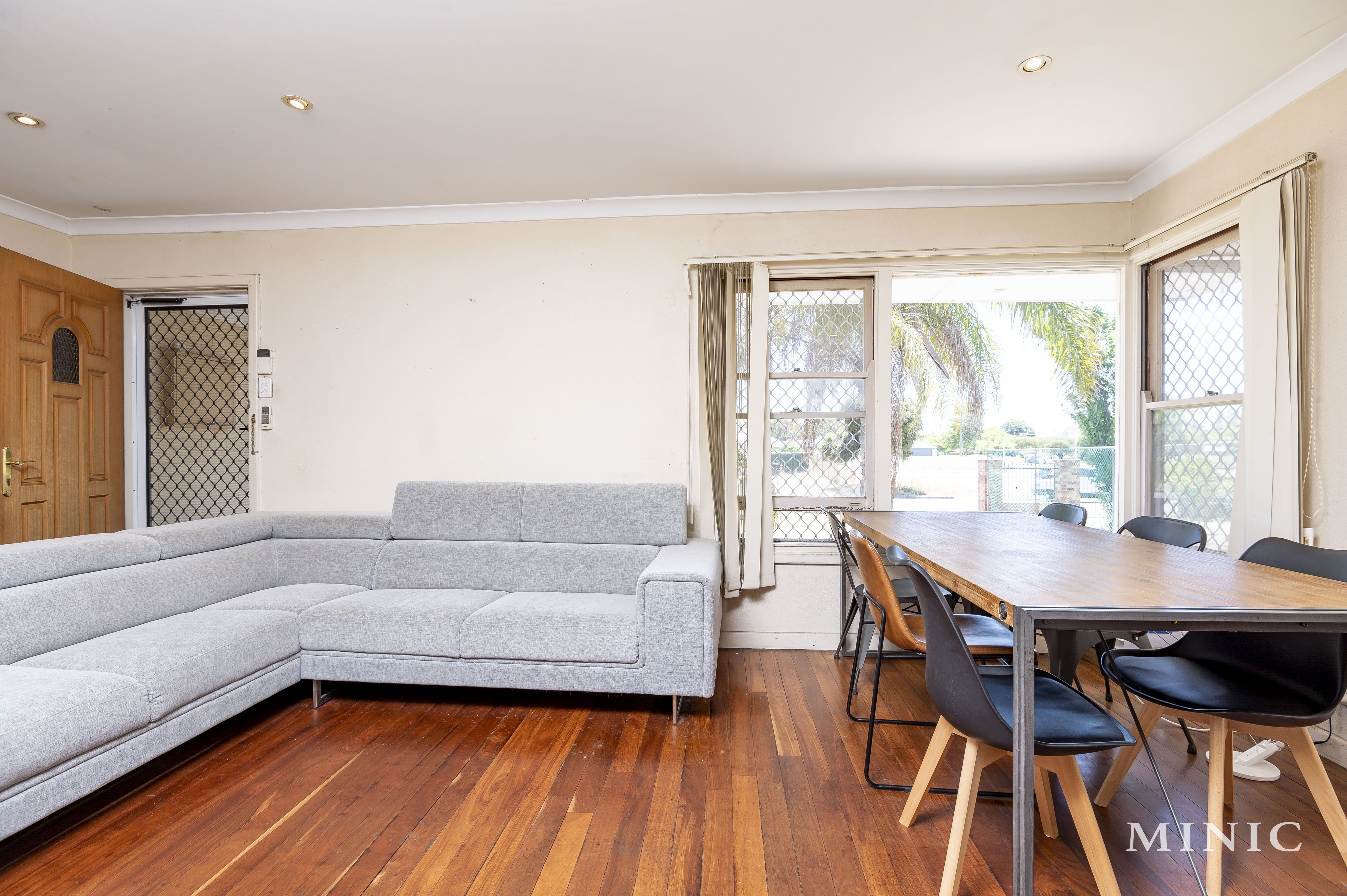 Real Estate For Sale 4 Powis Court Langford , WA