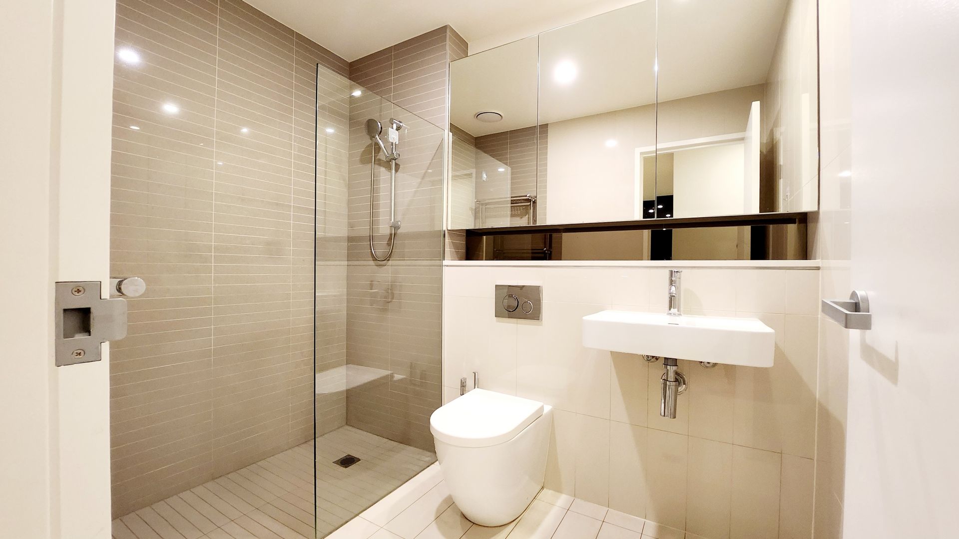 Real Estate For Lease 202/5 Link Road Zetland , NSW