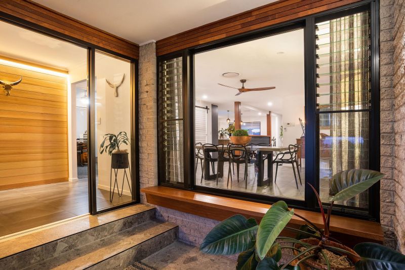 Real Estate For Sale 15 Savoy Drive Broadbeach Waters , QLD