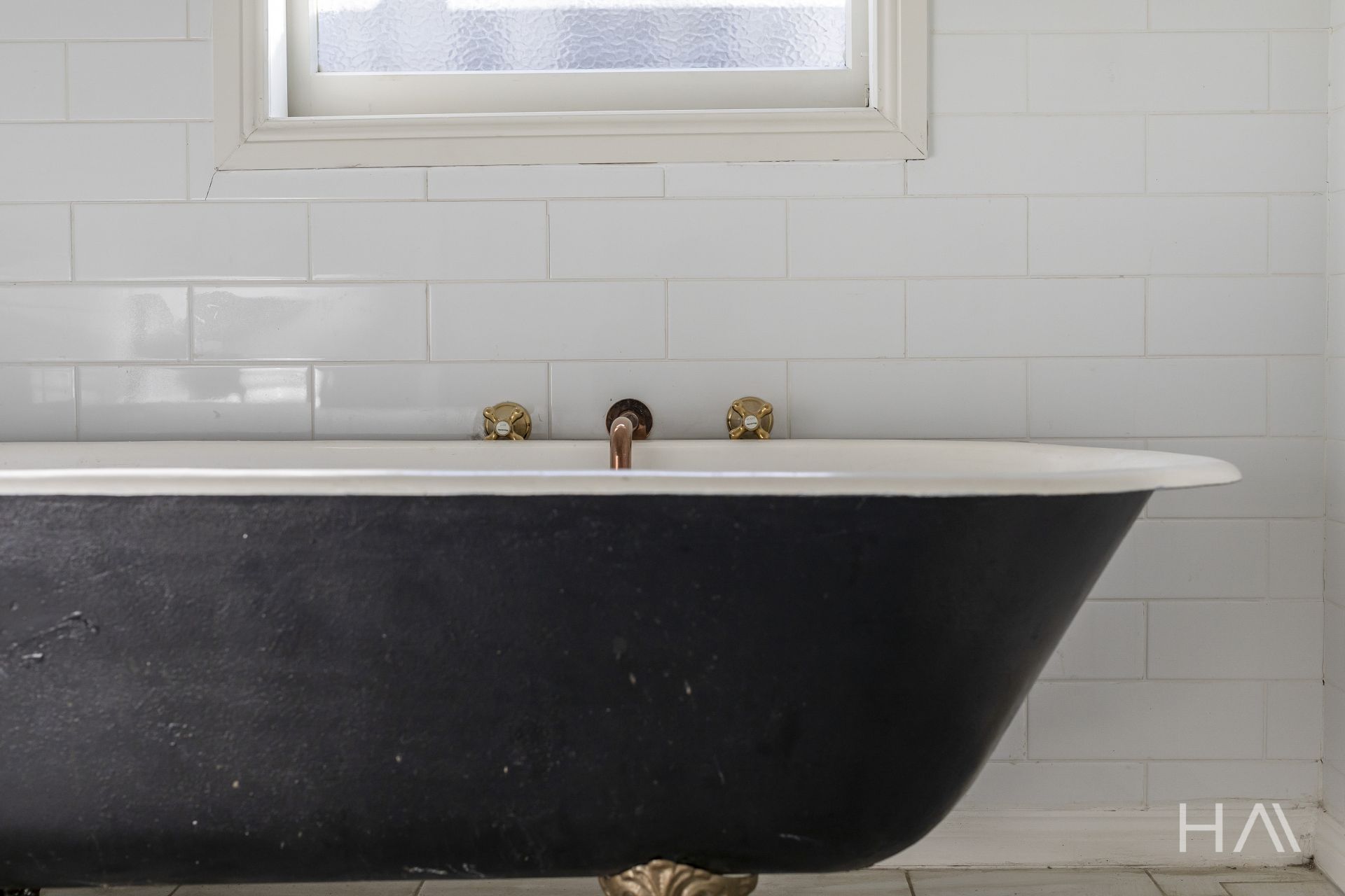 1/24 Meander Valley Road, Carrick Harrison Agents