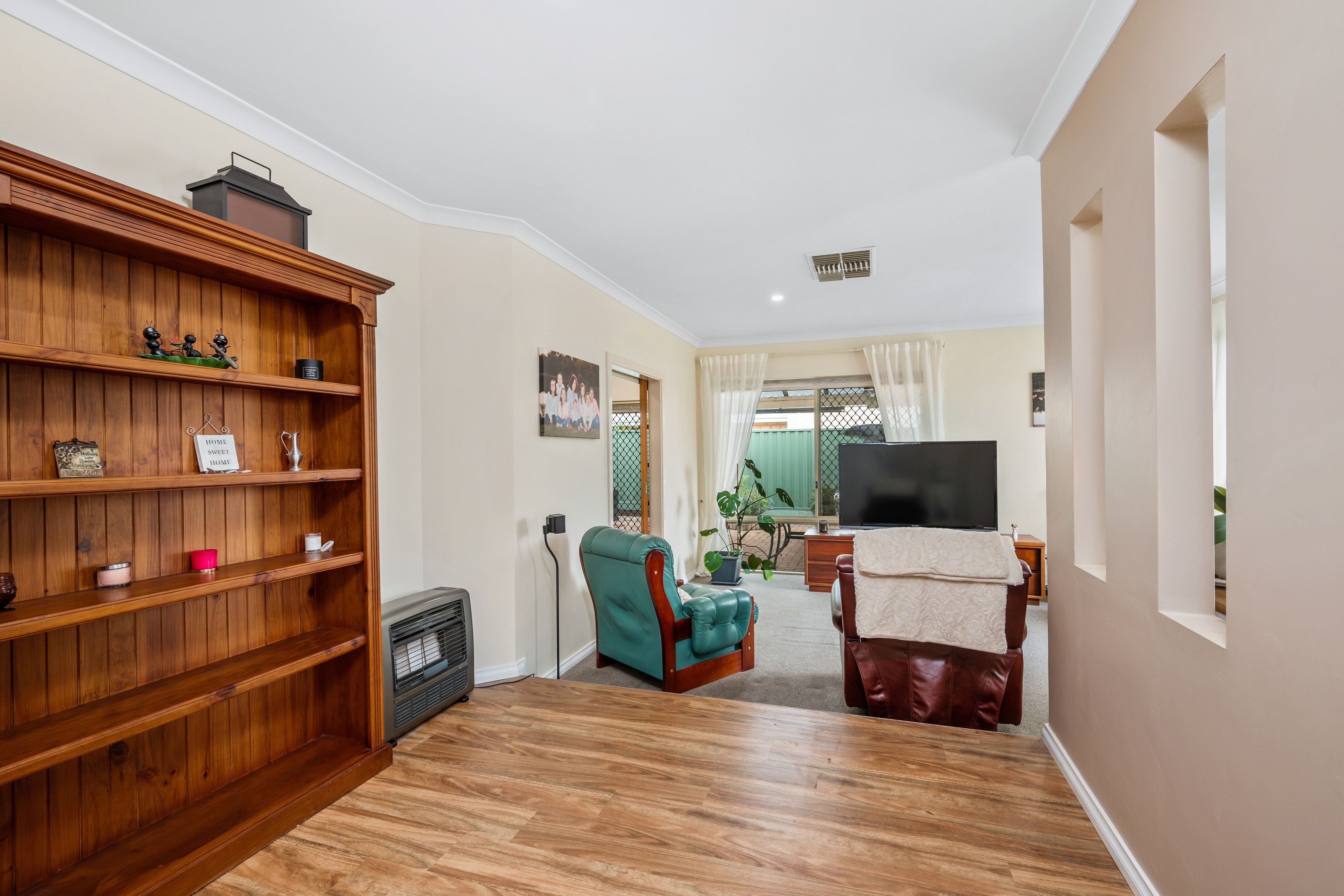 Real Estate For Sale 18 Autumn Crescent Thornlie , WA