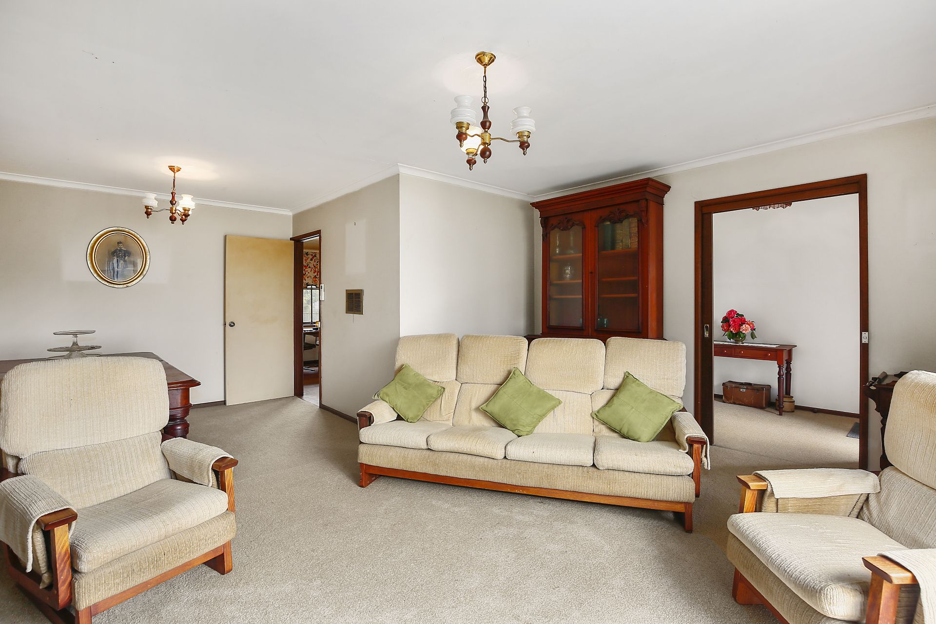 56 Bell Street, YARRA GLEN Noble Knight