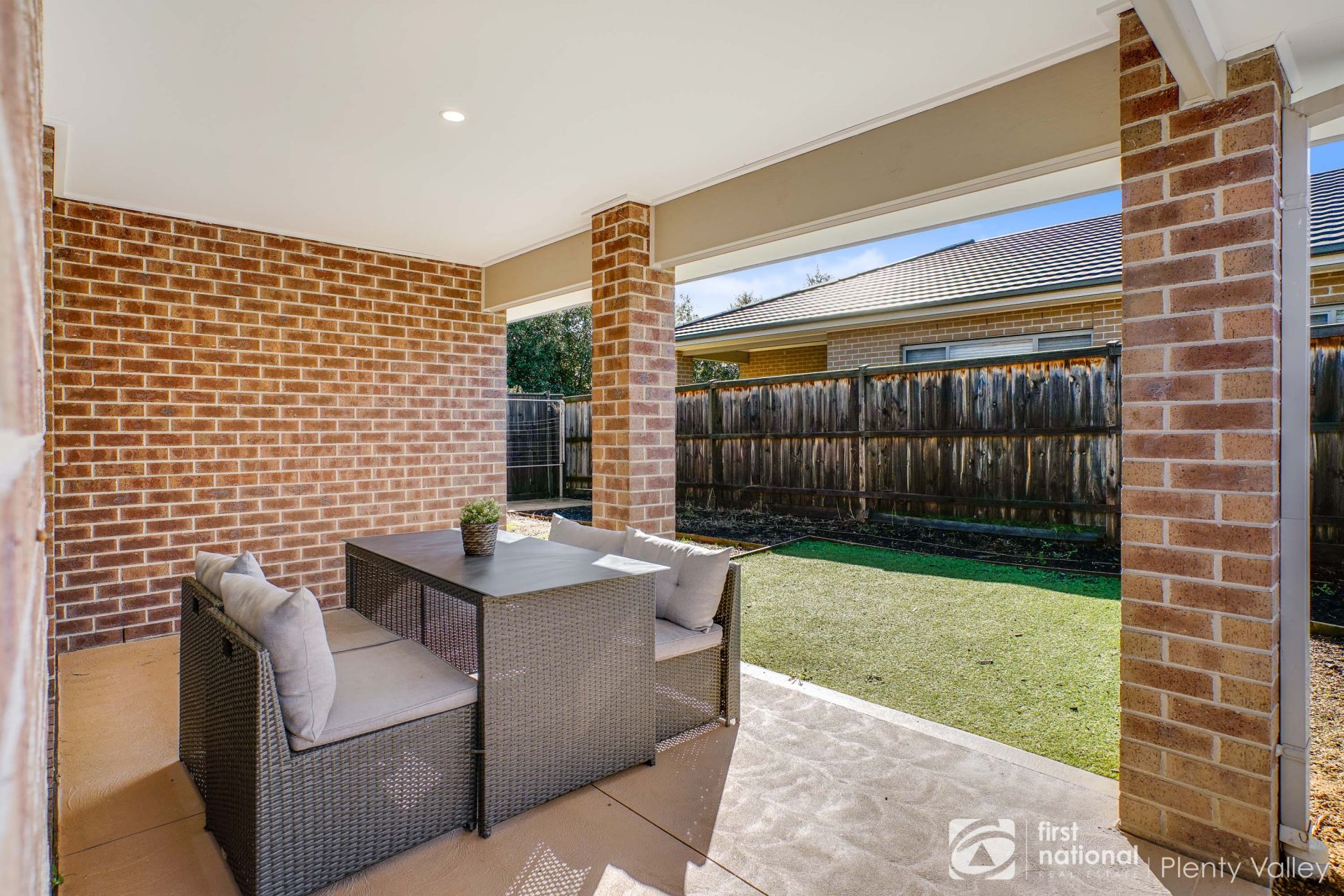 76 Laurimar Boulevard, Doreen Resider Real Estate