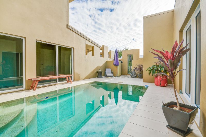 Real Estate For Sale 7 Crete Court Kawana Island , QLD