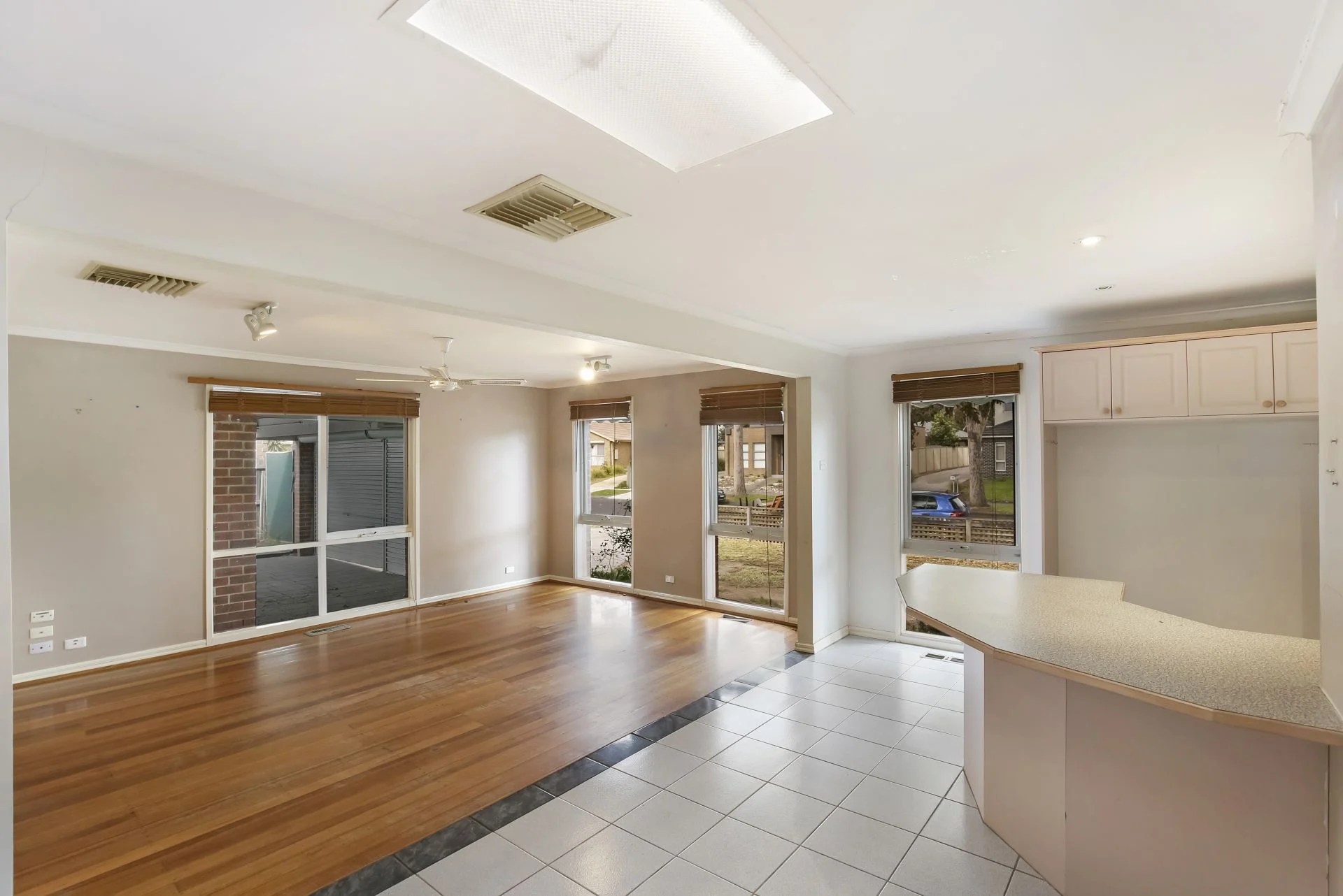 Real Estate For Lease 57 Mill Park Drive Mill Park , VIC