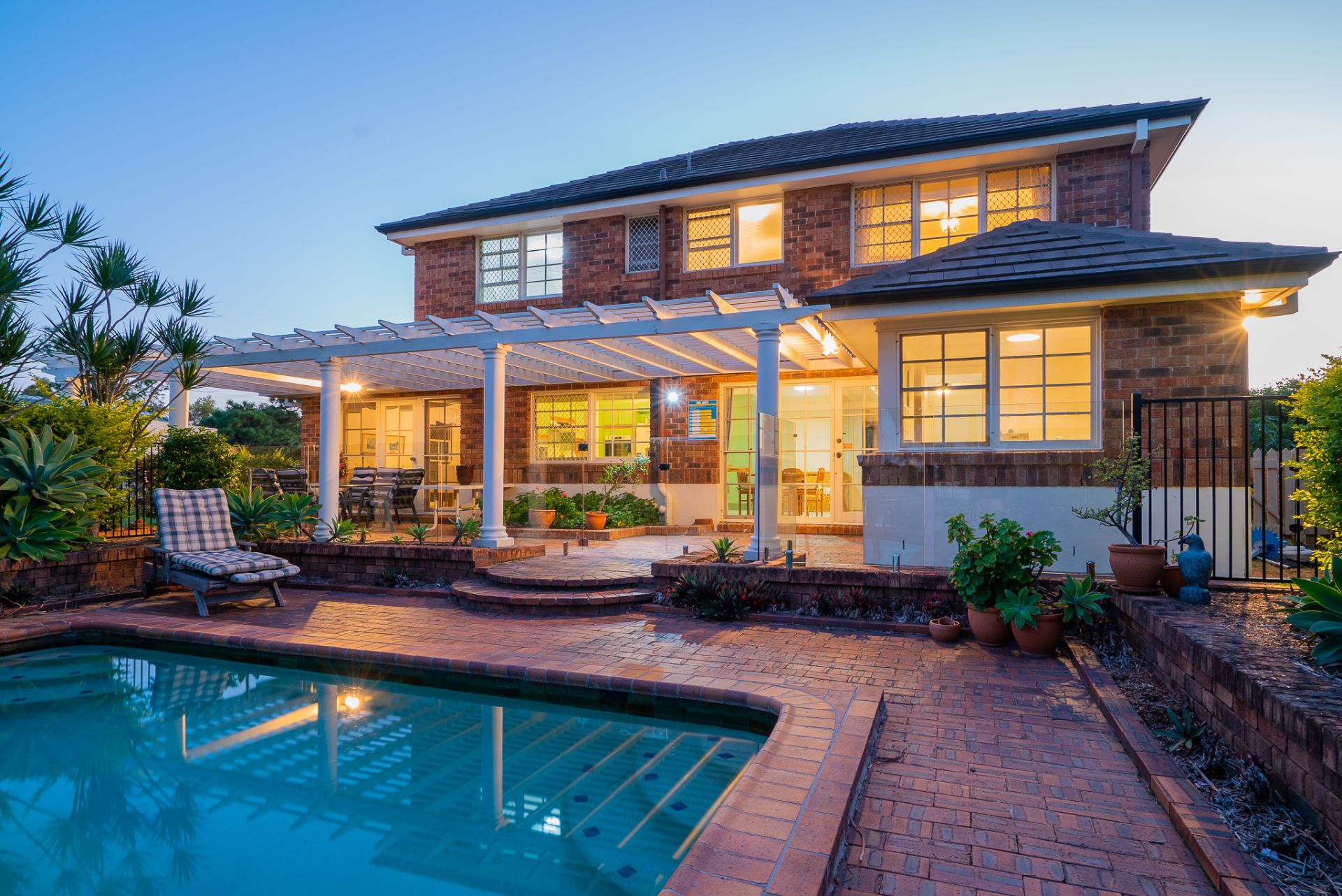 1 Hoy Street, Broadbeach Waters Astras Prestige Property