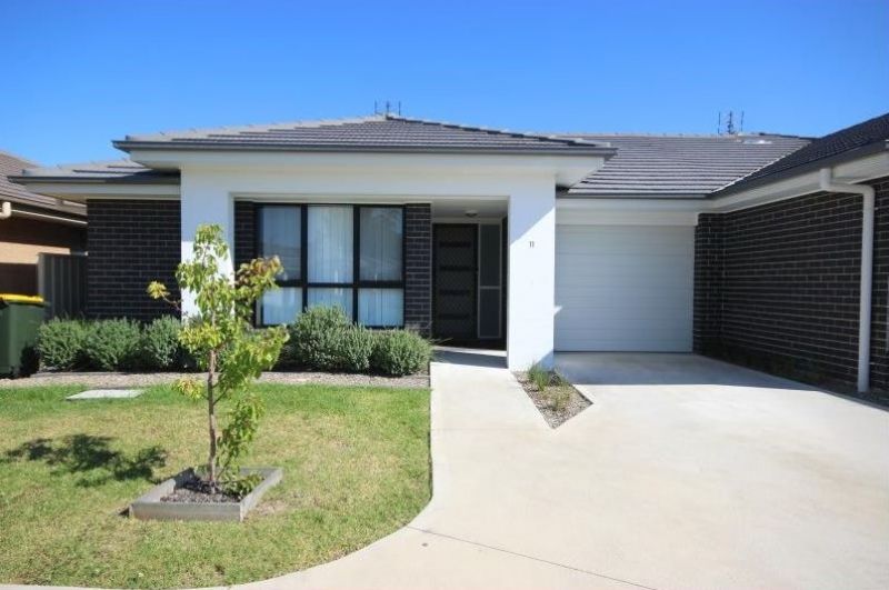 Real Estate For Lease 11 Dahlia Avenue Hamlyn Terrace , NSW