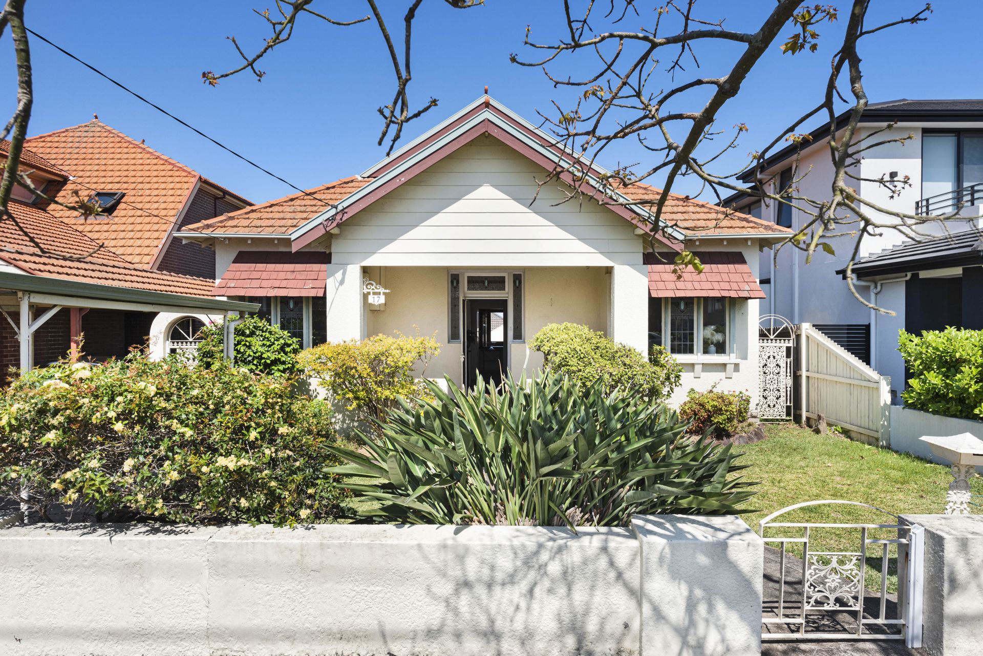 Sold property Sold Price for 17 Street Russell Lea NSW 2046