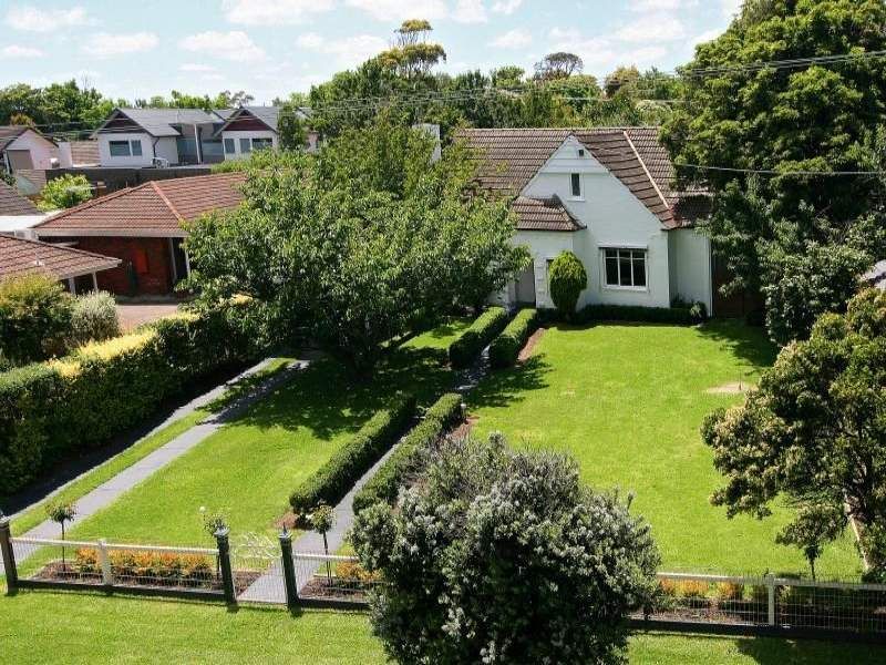 Real Estate For Sale 15 Alexander Avenue Mornington , VIC