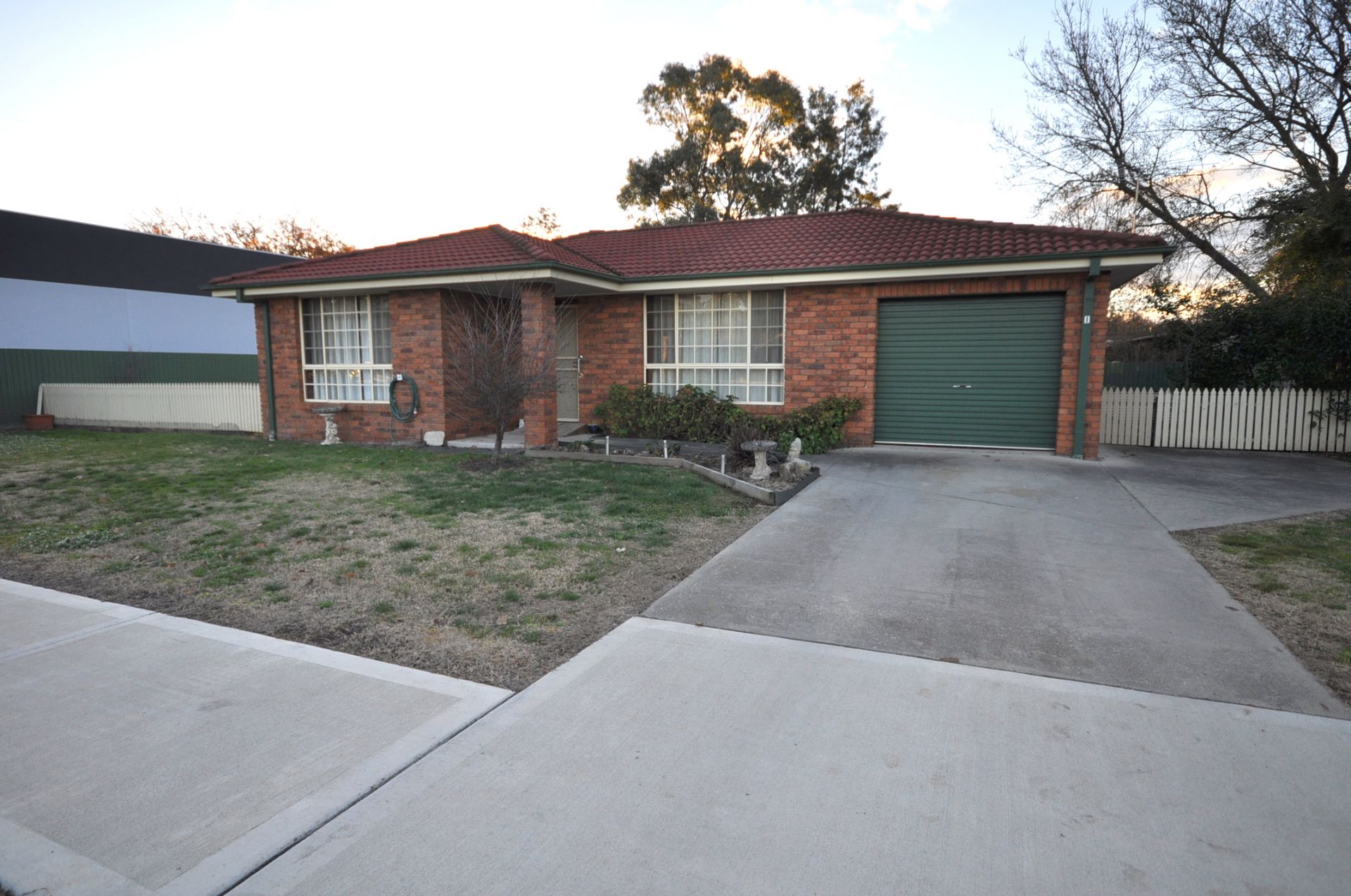 1/100 Huon Street, Jindera Kane Real Estate