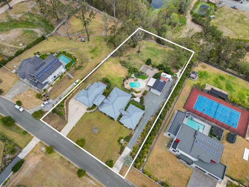 Real Estate For Sale 9 Whittington Way Maudsland , QLD
