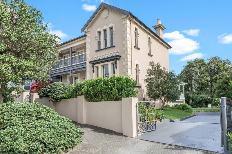 Real Estate For Sale 20 The Terrace The Hill , NSW