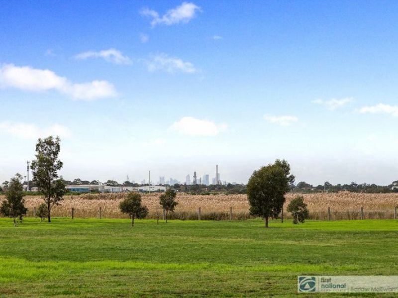 2/31 Kurrajong Drive, Altona Meadows First National Barlow McEwan Tribe