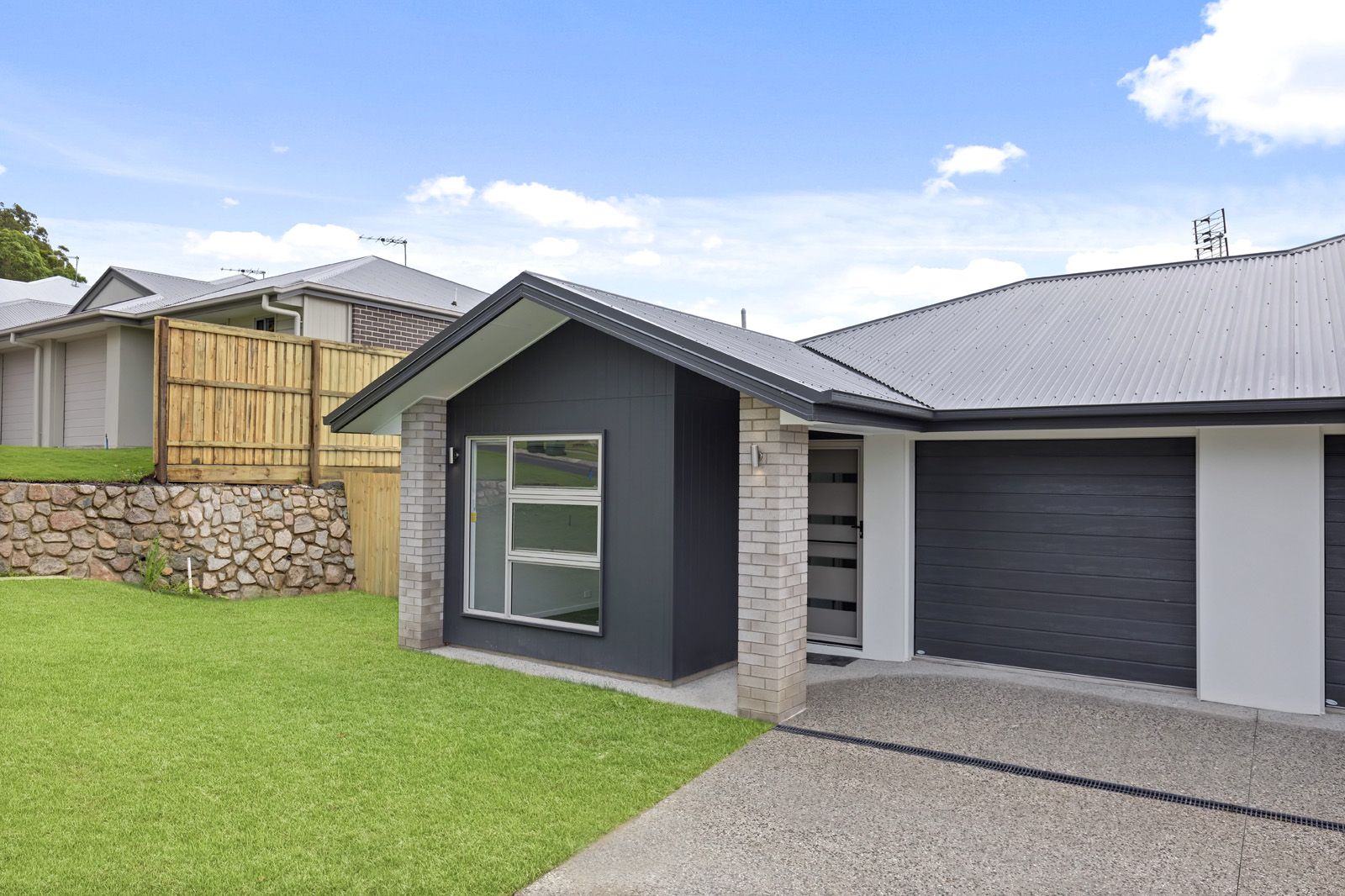 Real Estate For Lease 2/14 Willowood Crescent Nambour , QLD