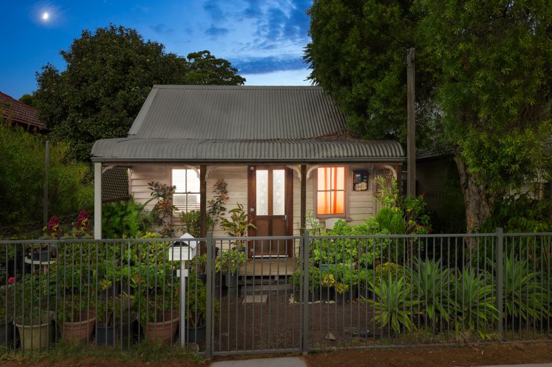 Real Estate For Sale 30 First Street Weston , NSW