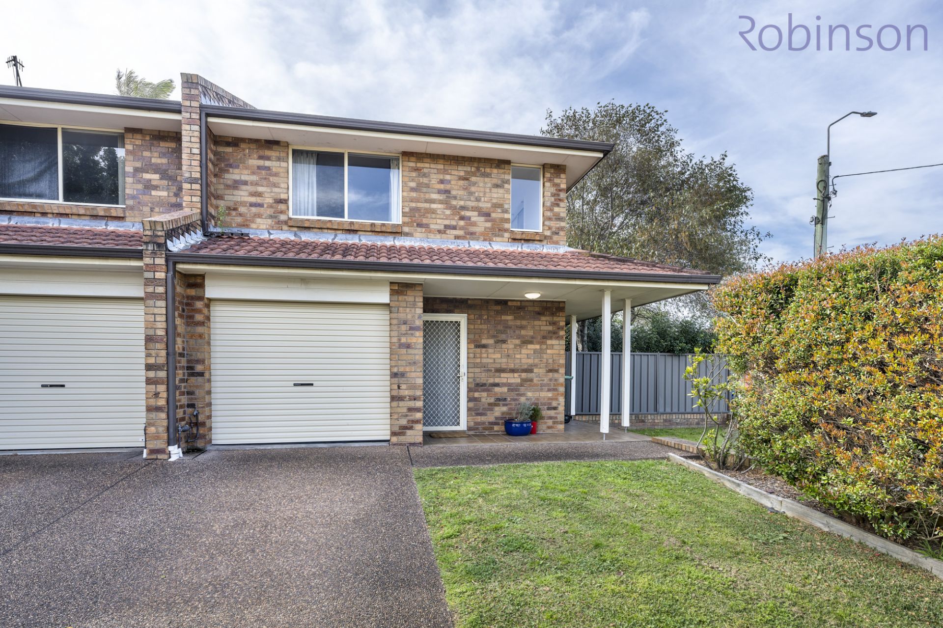 4/23 Chaucer Street, Hamilton Robinson Property