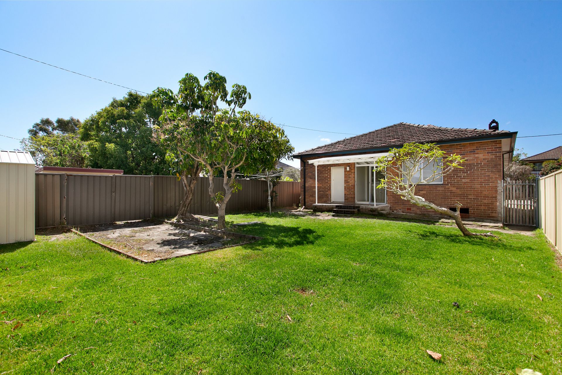 Real Estate For Lease 129 Russell Avenue Dolls Point , NSW