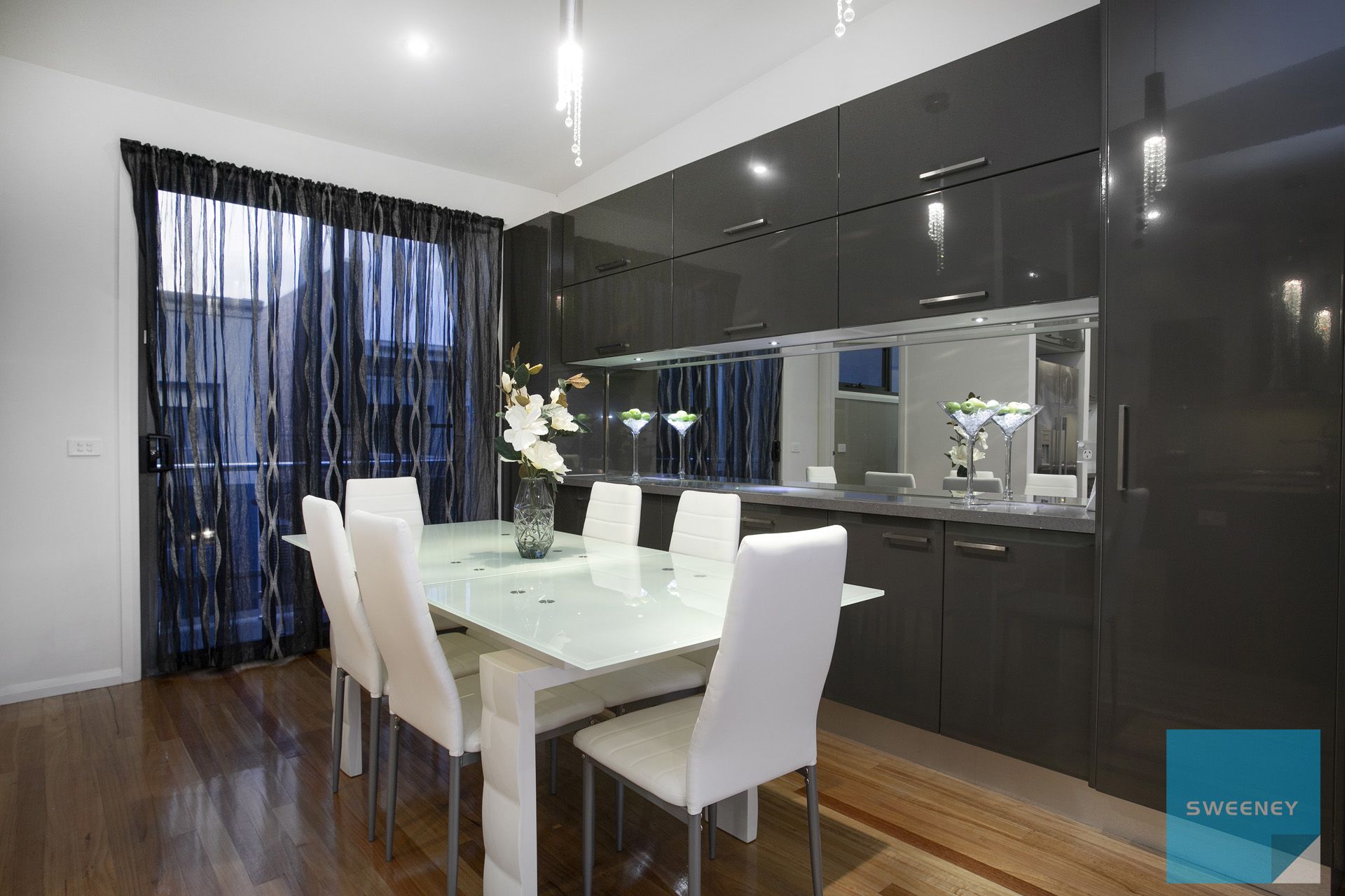 5 Caravel Lane, CAROLINE SPRINGS Sweeney Estate Agents