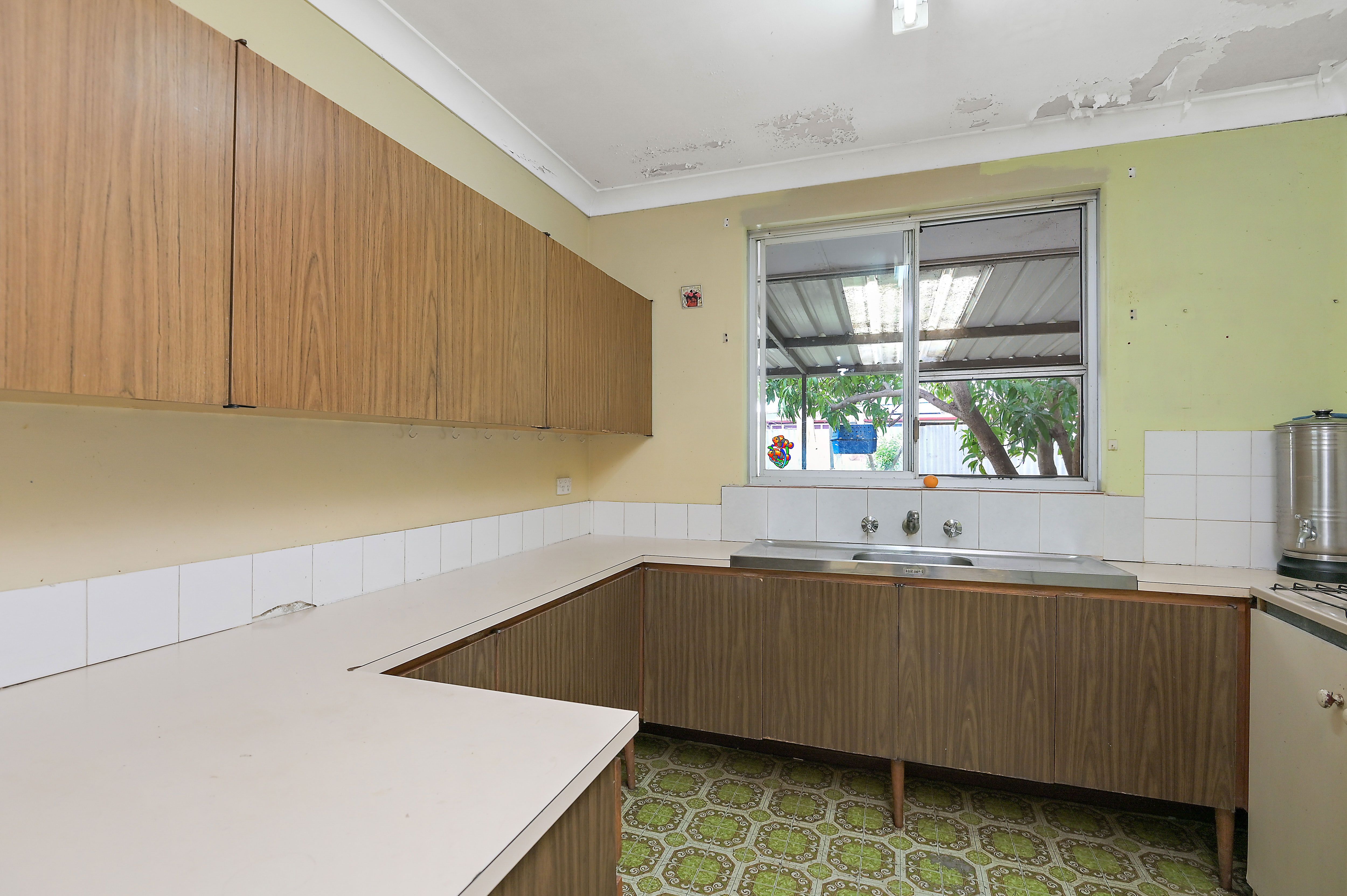 Real Estate For Sale 19 Hibiscus Road Maddington , WA