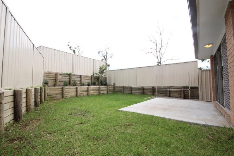 Real Estate For Lease 10 Dahlia Avenue Hamlyn Terrace , NSW