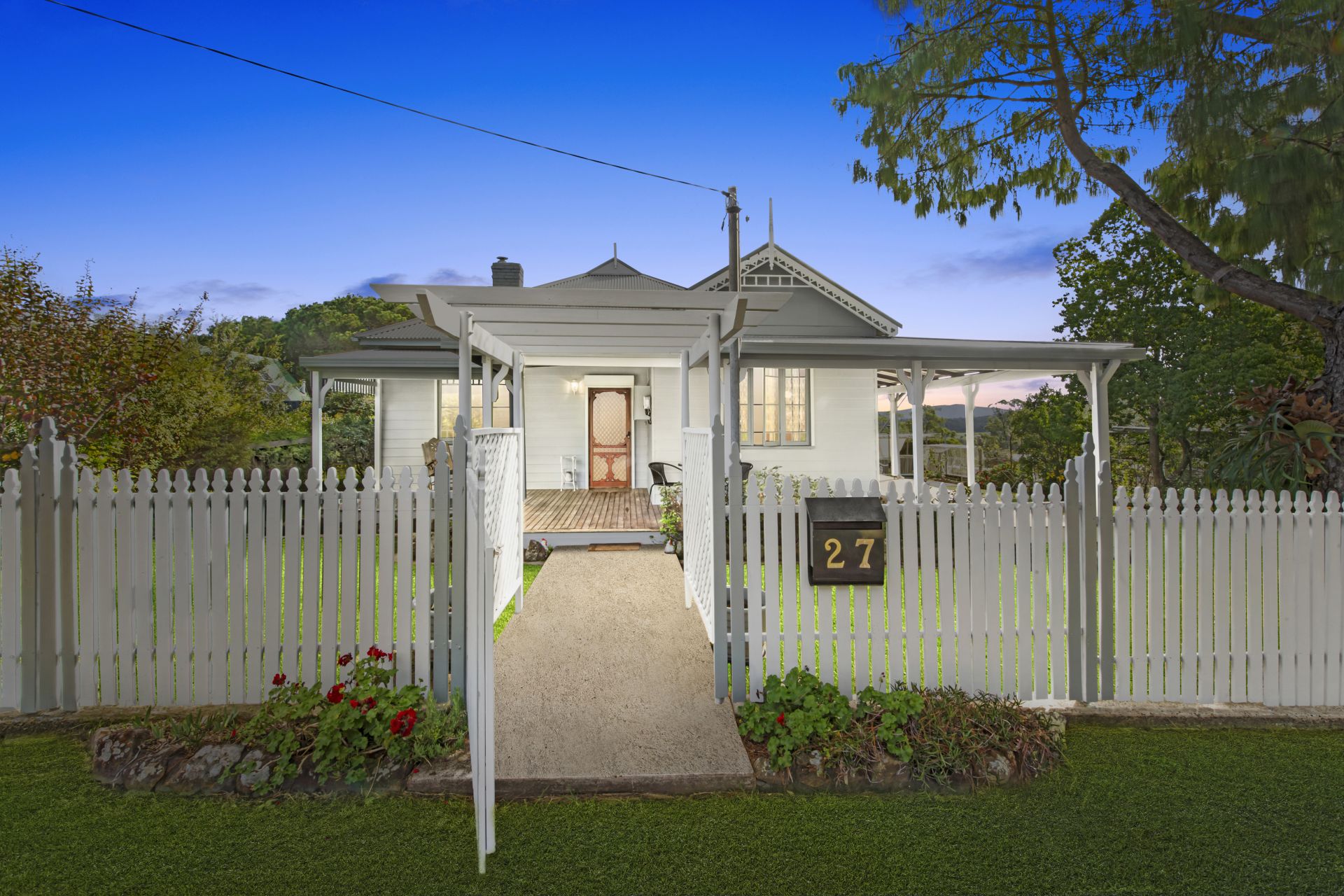 Real Estate For Sale 27 Church Street Ellalong , NSW