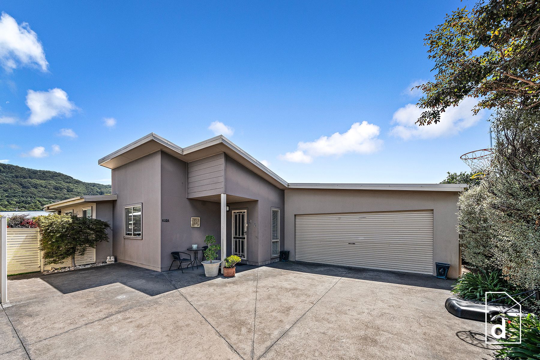 Sold property 955000 for 632A Princes Highway Russell Vale , NSW 2517