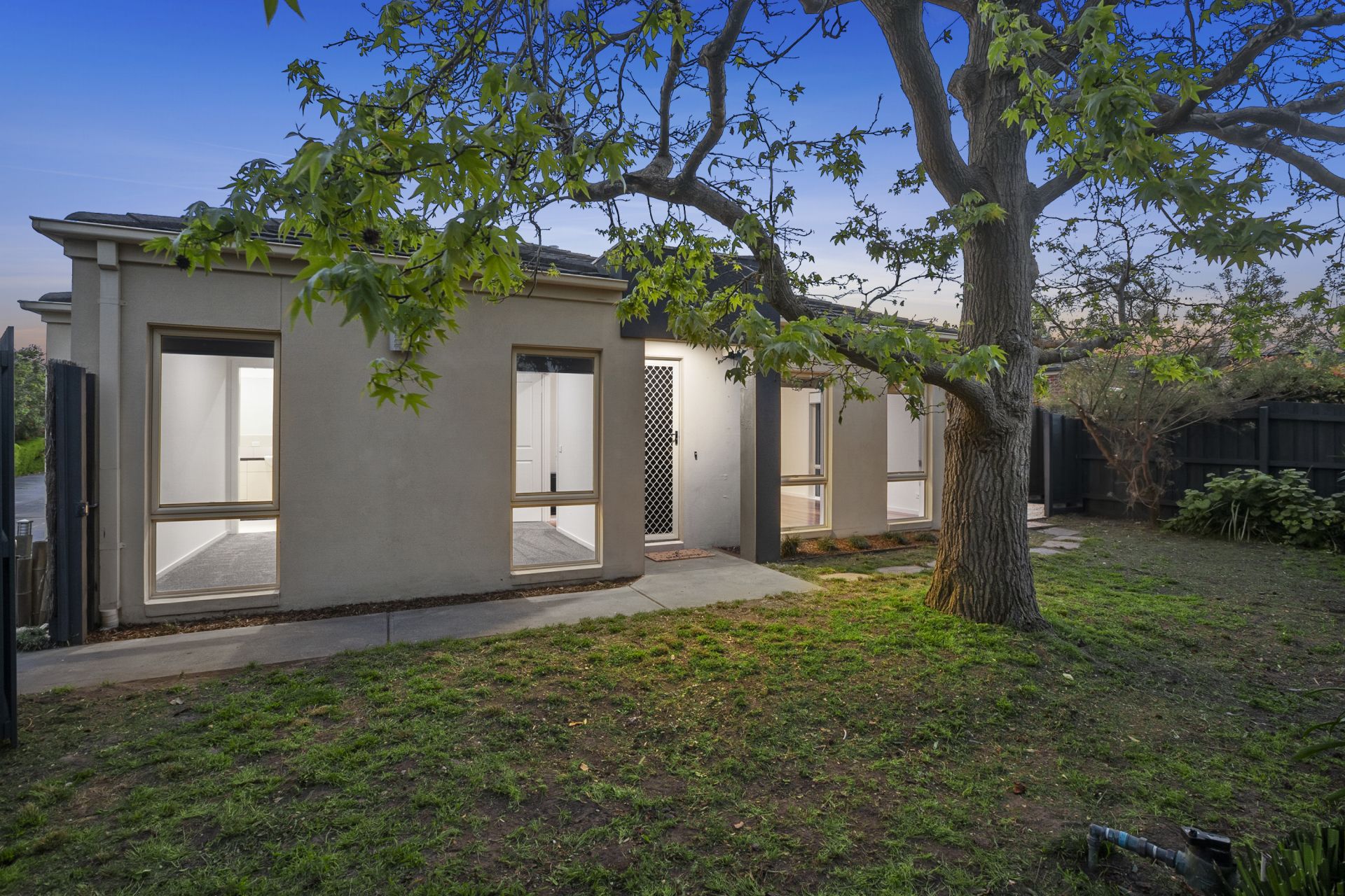 1/10 MacDonald Grove, Mornington OBrien Real Estate