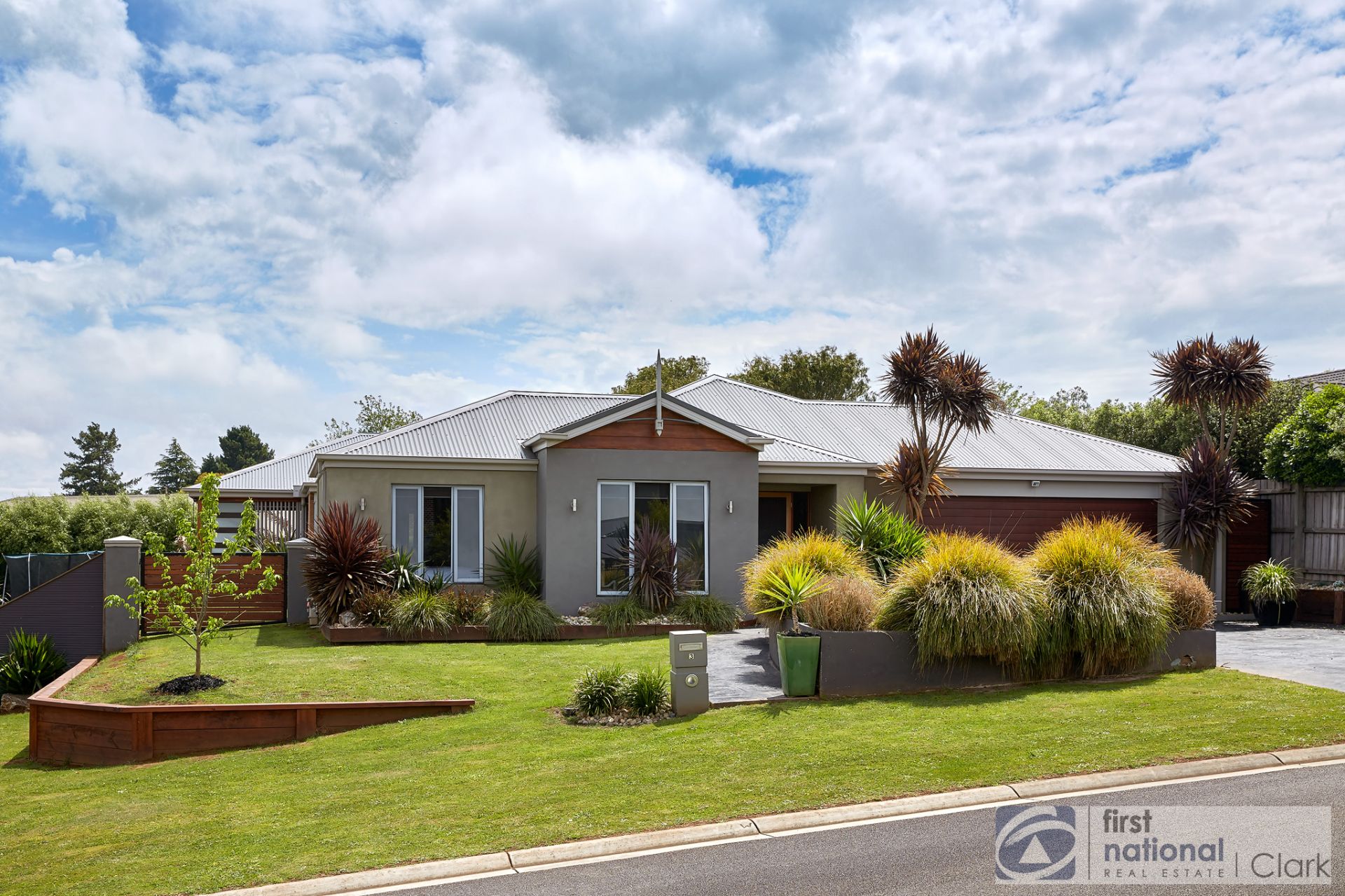 3 Arthurs Drive, Warragul OBrien Real Estate
