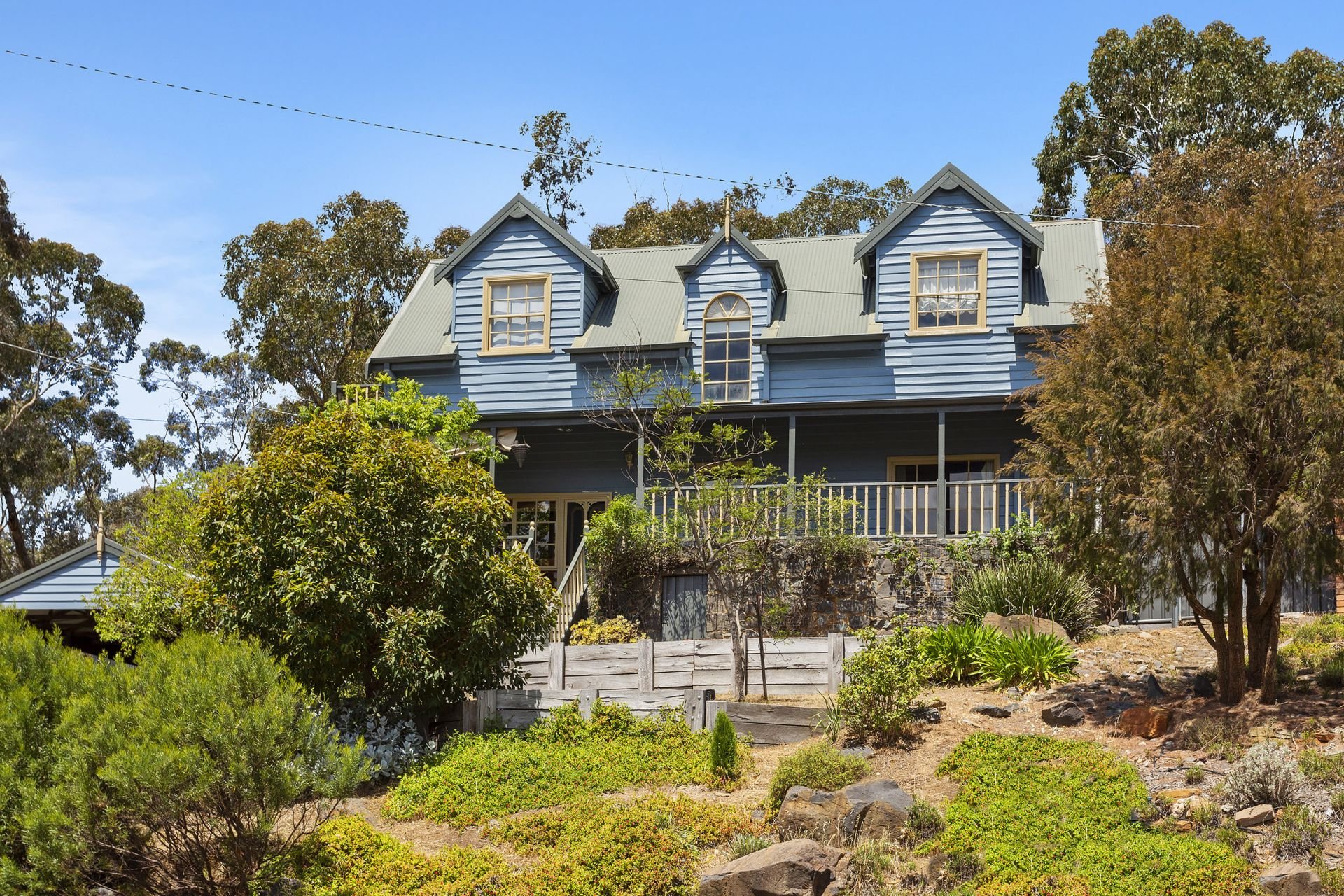 14 Deakin Drive, Flora Hill DCK Real Estate