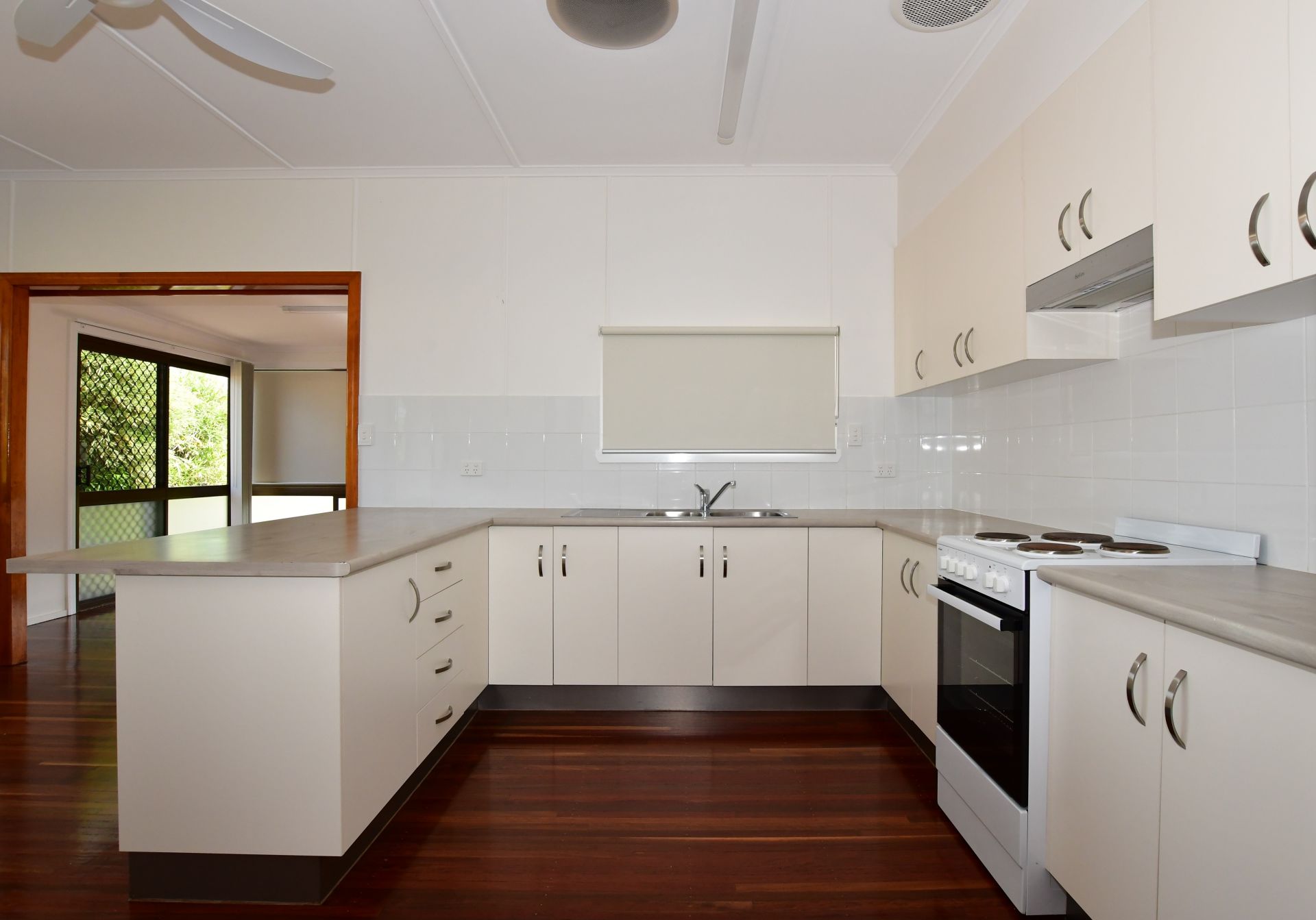 33 Wainwright Street, SVENSSON HEIGHTS Four Walls Realty