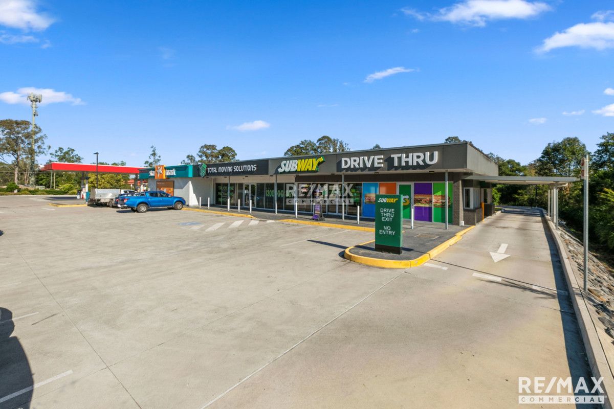 Real Estate For Commercial Sale 946960 Greenbank Road North