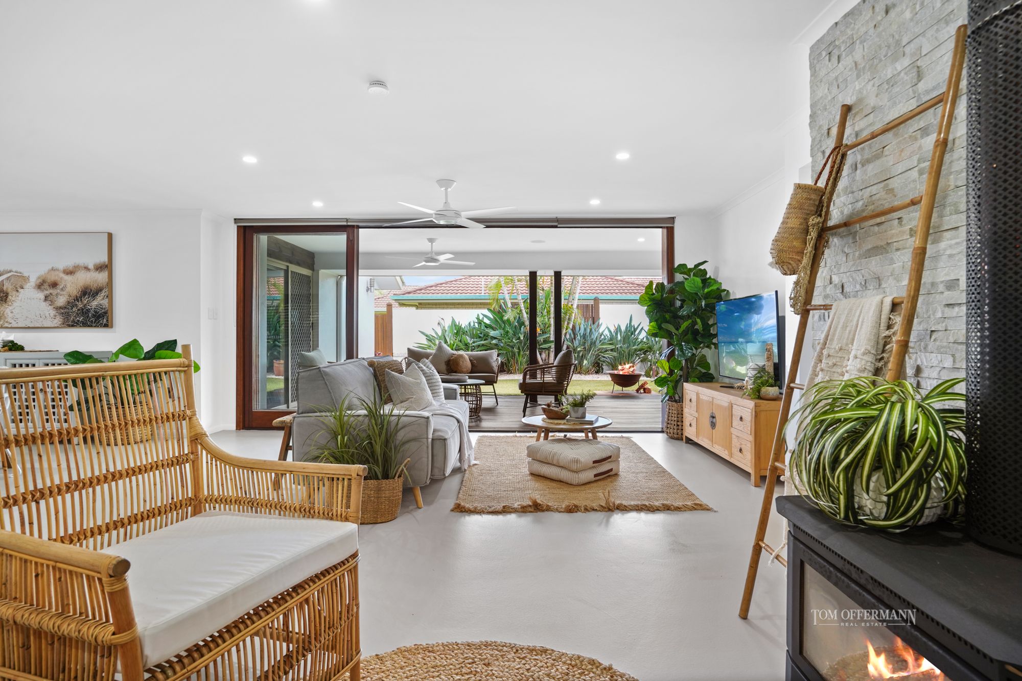 Real Estate For Sale 90 Outlook Drive Tewantin , QLD