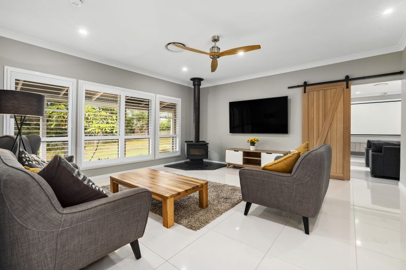 Real Estate For Sale 7 Tammy Court Eatons Hill , QLD