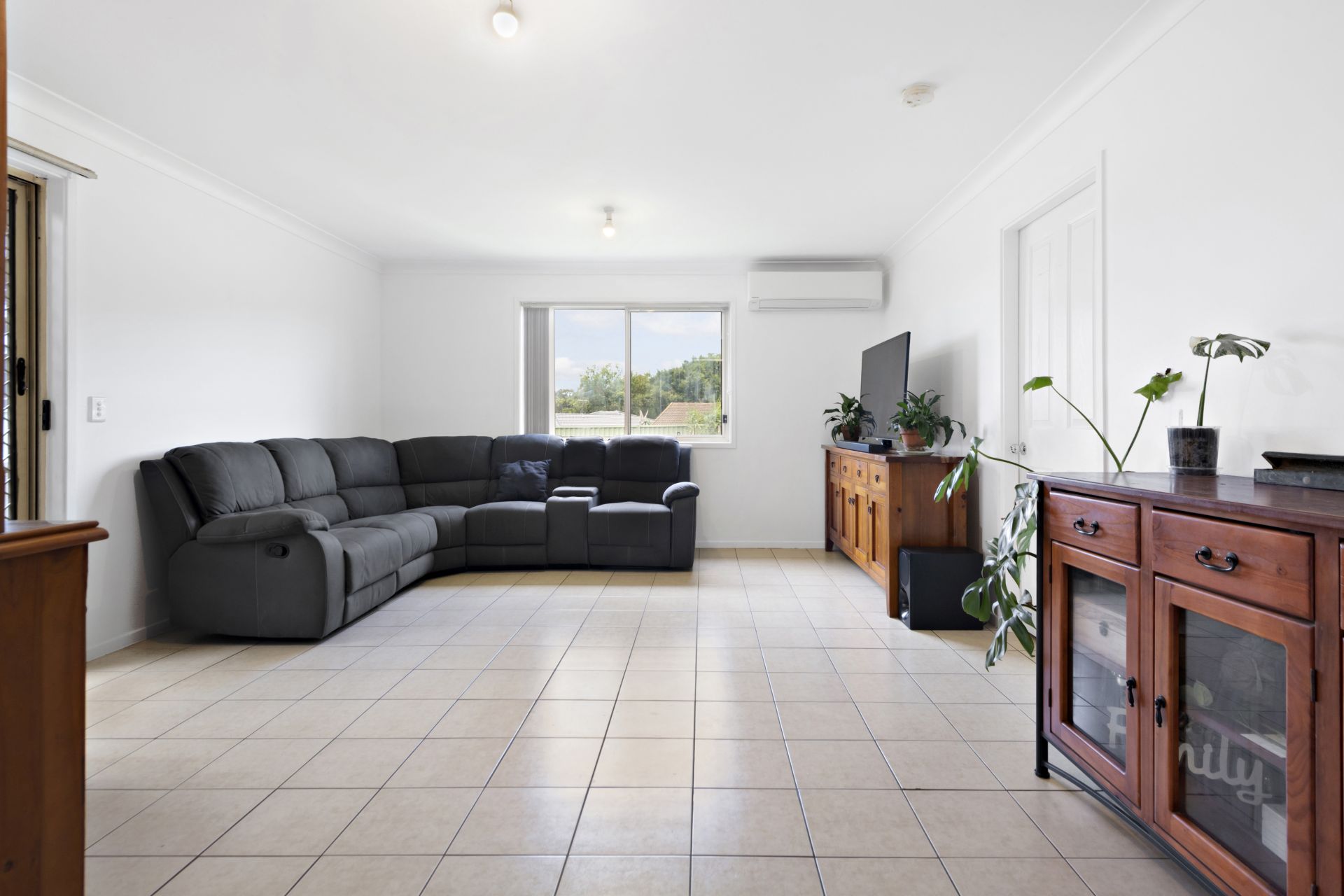 Real Estate For Sale 5 Baldwin Way Currans Hill , NSW