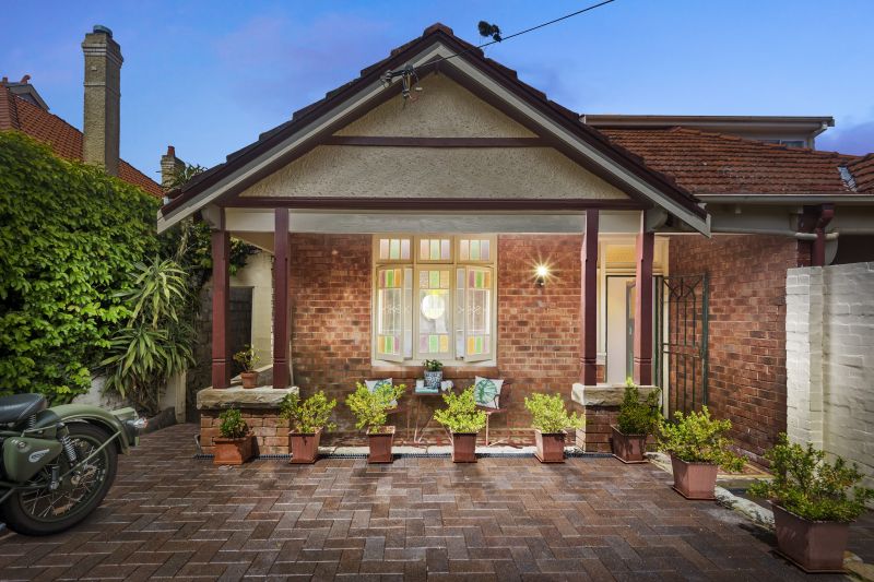 Real Estate For Sale 35 Montague Road Cremorne , NSW