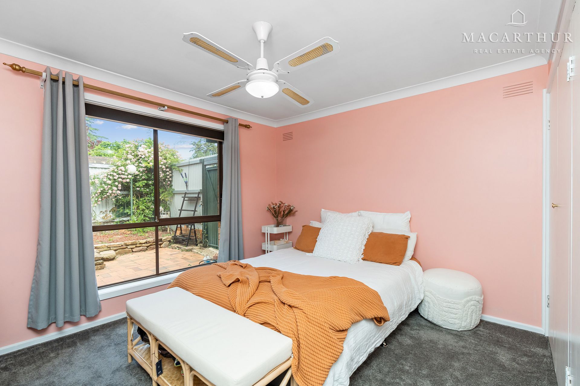 40 Temerloh Avenue, Tolland Macarthur Real Estate Agency